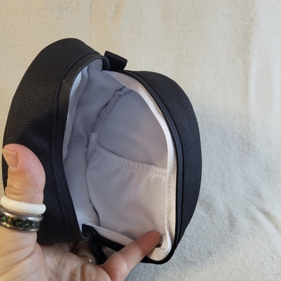 Genuine Beats by Dre Solo2/Solo3 Black/White *Case Only* - Picture 9 of 11